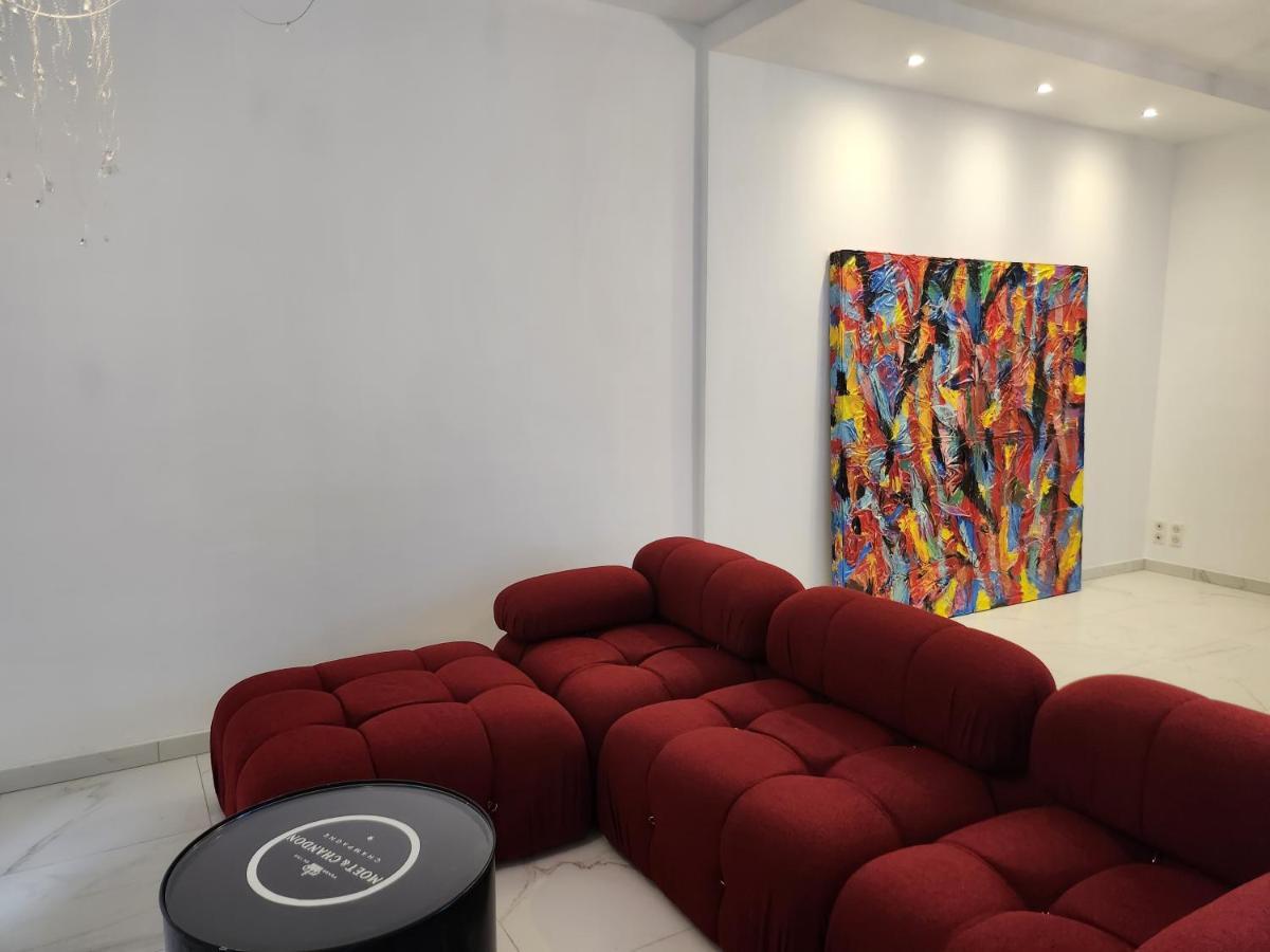 Maison Face A L'Abbaye D'Hautvillers - 2 Bedrooms 2 Bathrooms, Parking エクステリア 写真