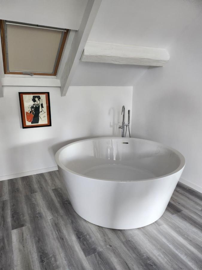 Maison Face A L'Abbaye D'Hautvillers - 2 Bedrooms 2 Bathrooms, Parking エクステリア 写真