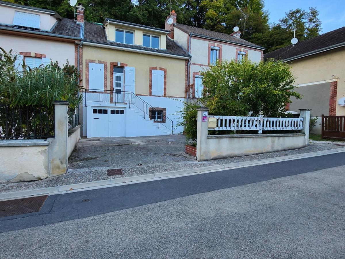 Maison Face A L'Abbaye D'Hautvillers - 2 Bedrooms 2 Bathrooms, Parking エクステリア 写真