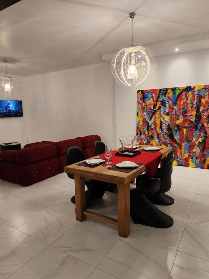 Maison Face A L'Abbaye D'Hautvillers - 2 Bedrooms 2 Bathrooms, Parking エクステリア 写真